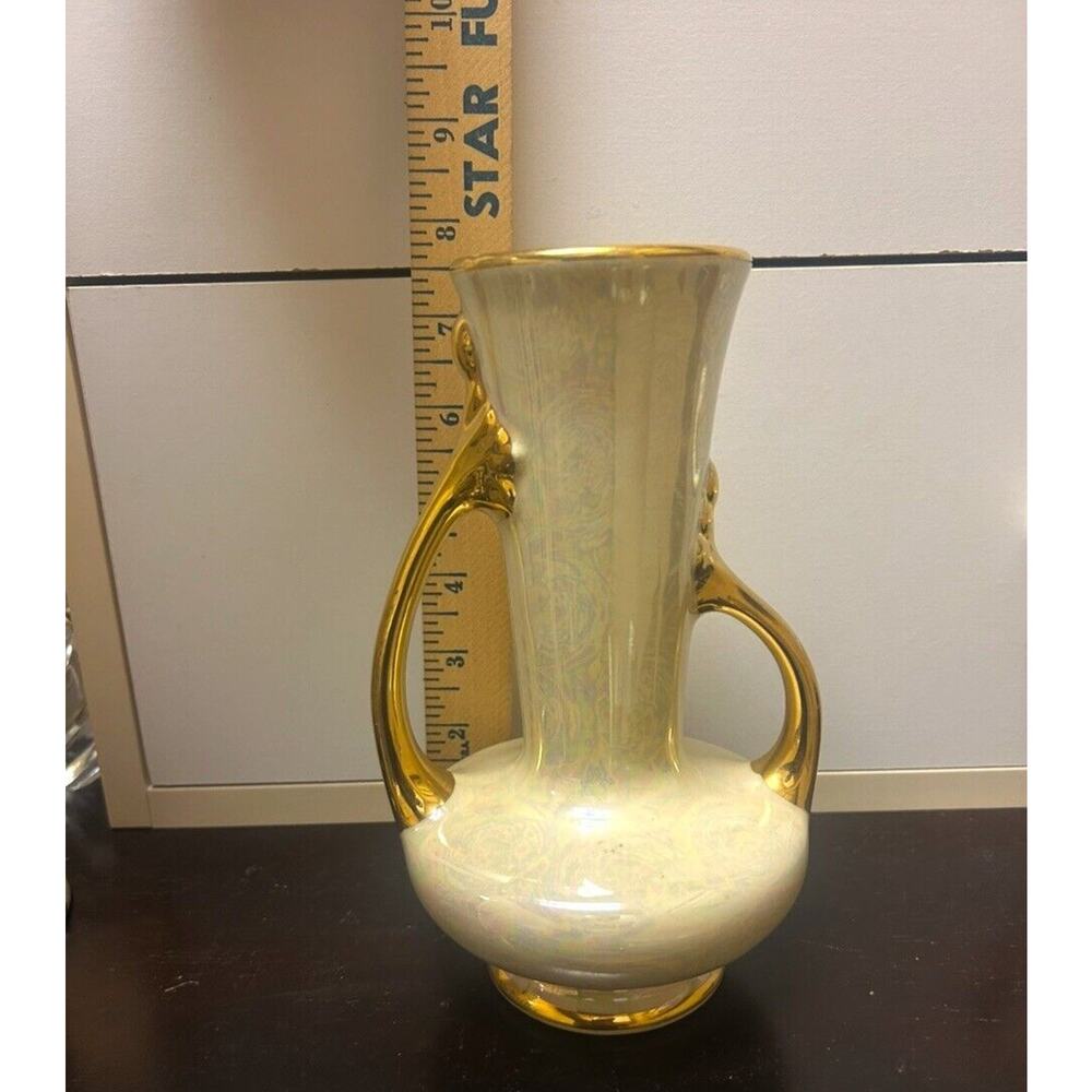 Vintage Lusterware Pearl China 2 Handled Vase 7 3/4" Beautiful‎ 22 kt gold trim